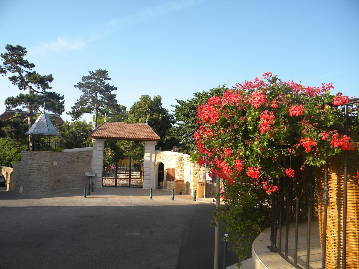 Le Val D'Amby Hotel Hieres-Sur-Amby Exterior photo
